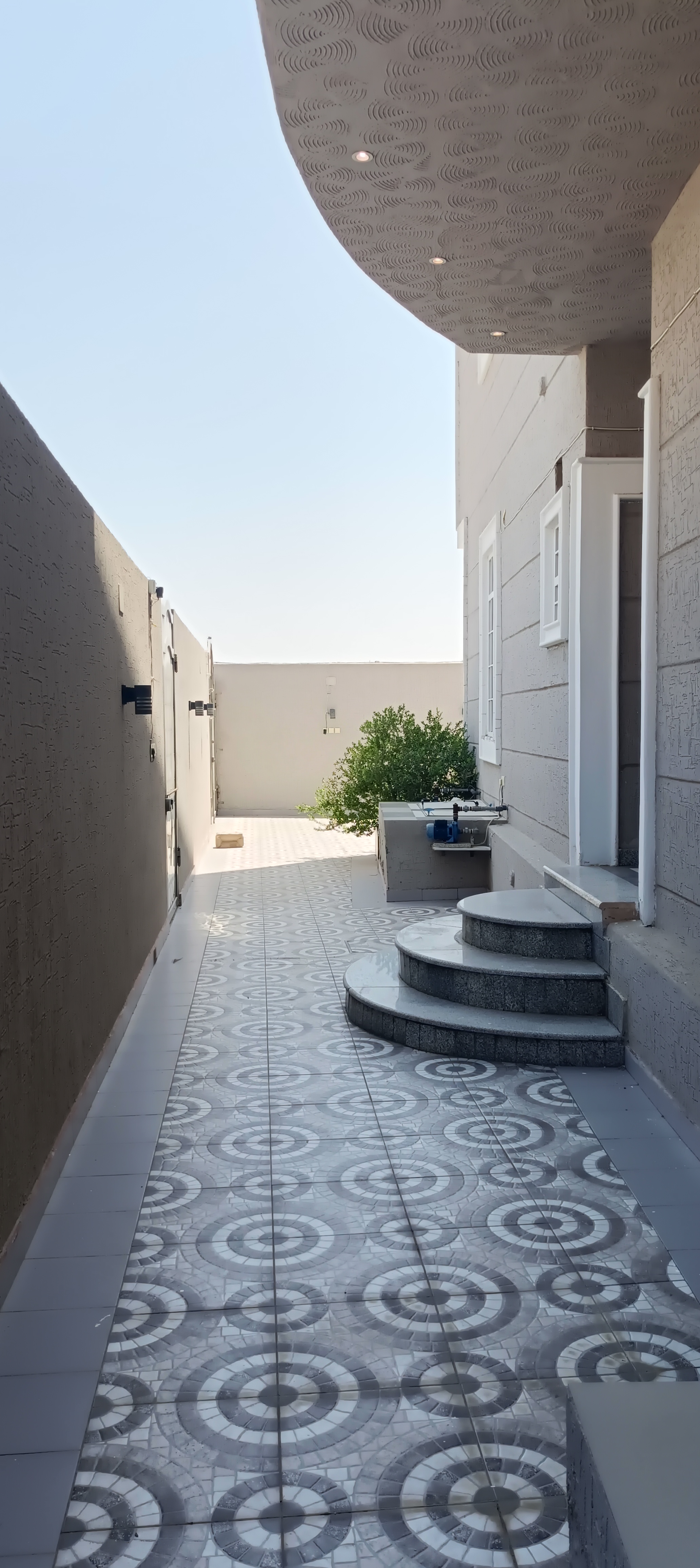 عقار:  دور ارضي 