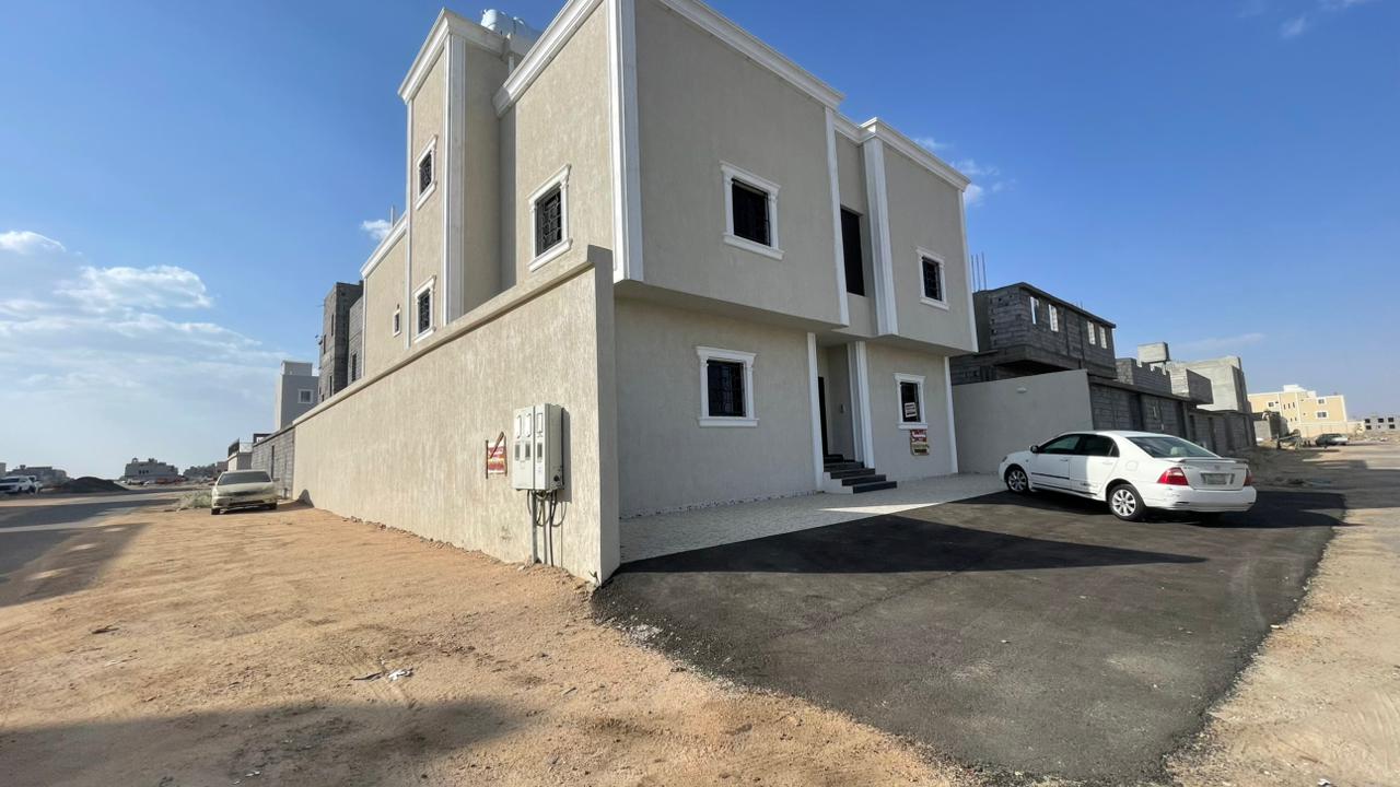 صورة عقار: عماره بجليل دورين مستقله على شارعين .